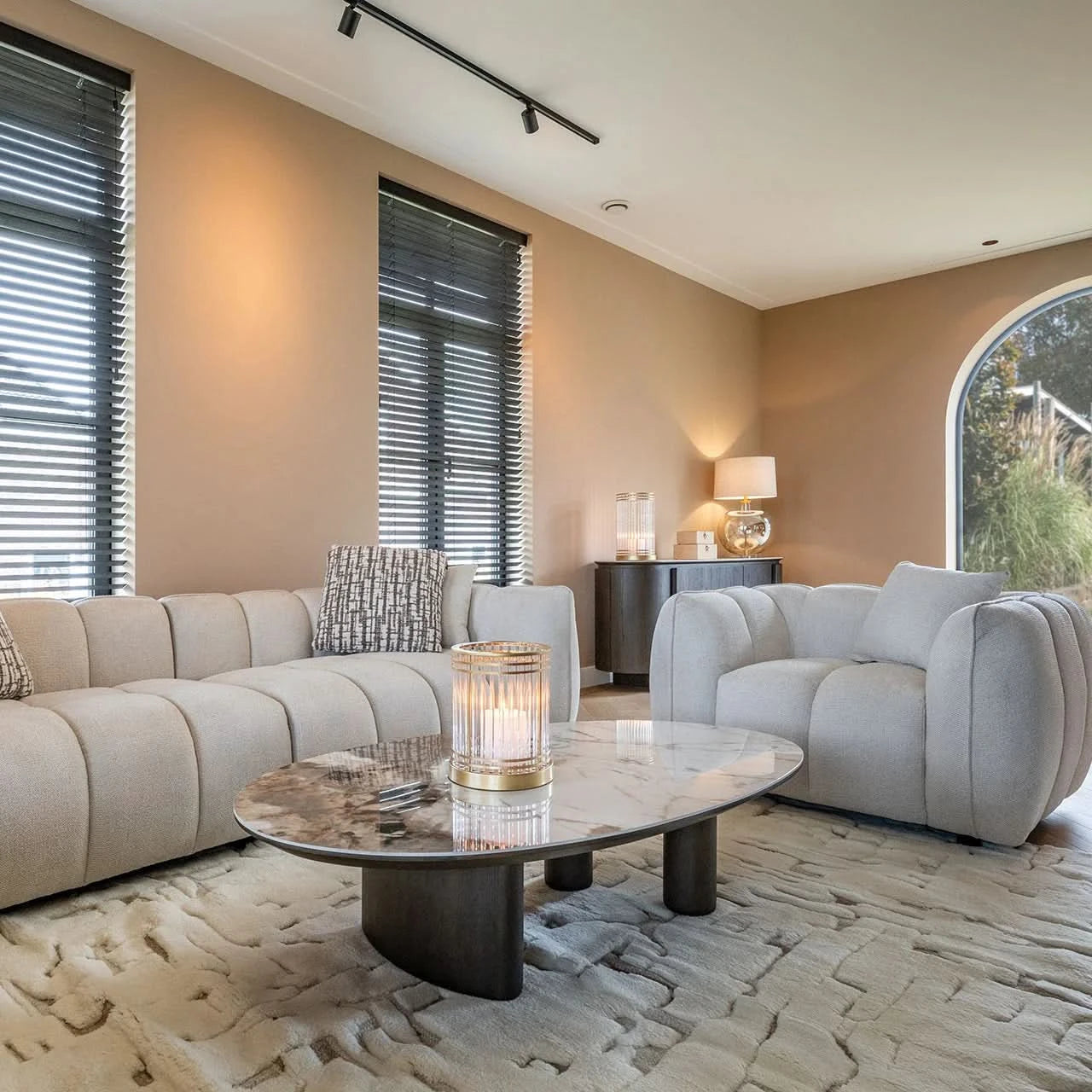 Richmond Interiors – Sofa Jezebel Cream Fancy 4-Sitzer Sofa Richmond Interiors