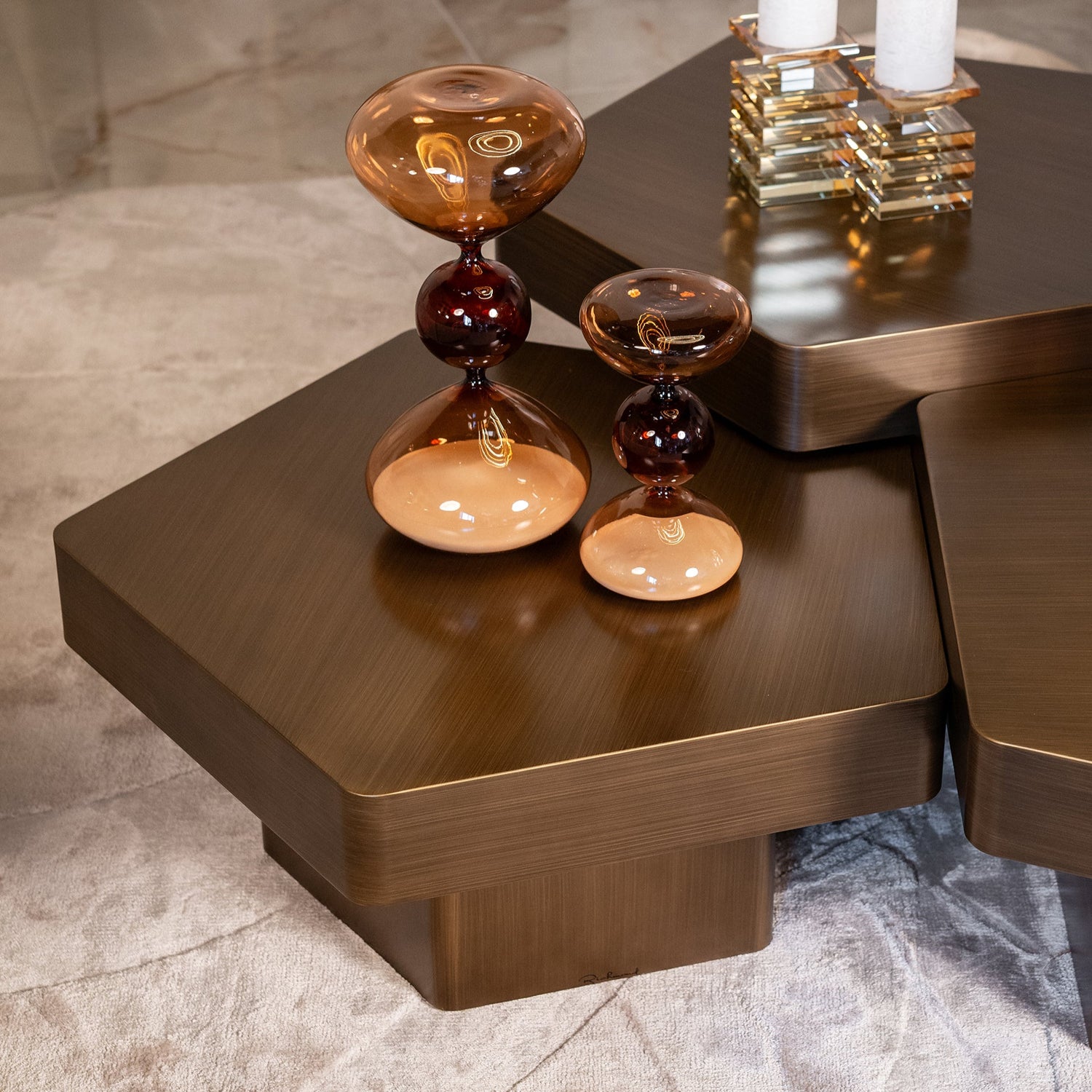 Richmond Interiors Couchtisch Hexa Set von 3 (Brushed Gold) 3er-Set Couchtisch Richmond Interiors