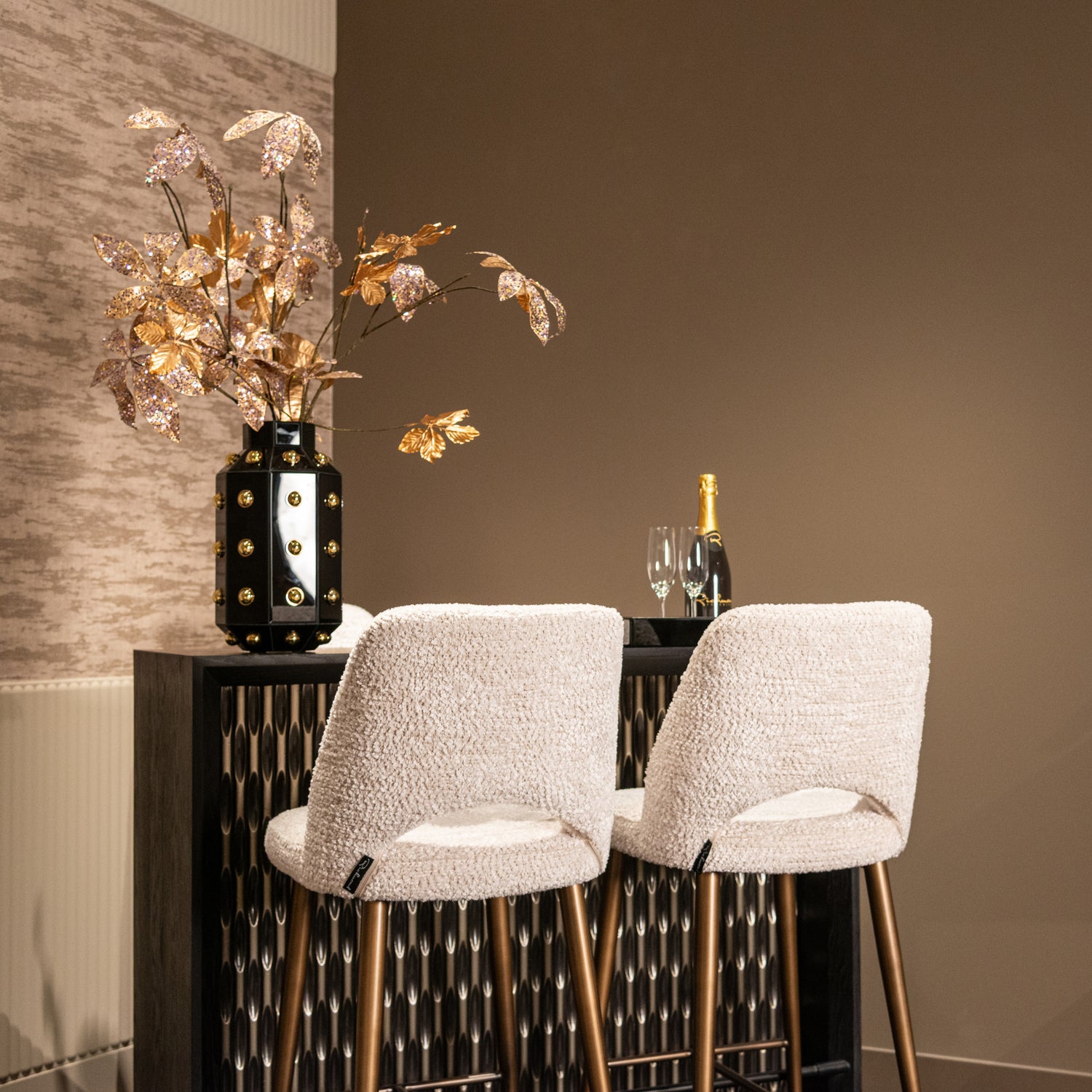 Richmond Interiors Tablett Liv black/gold