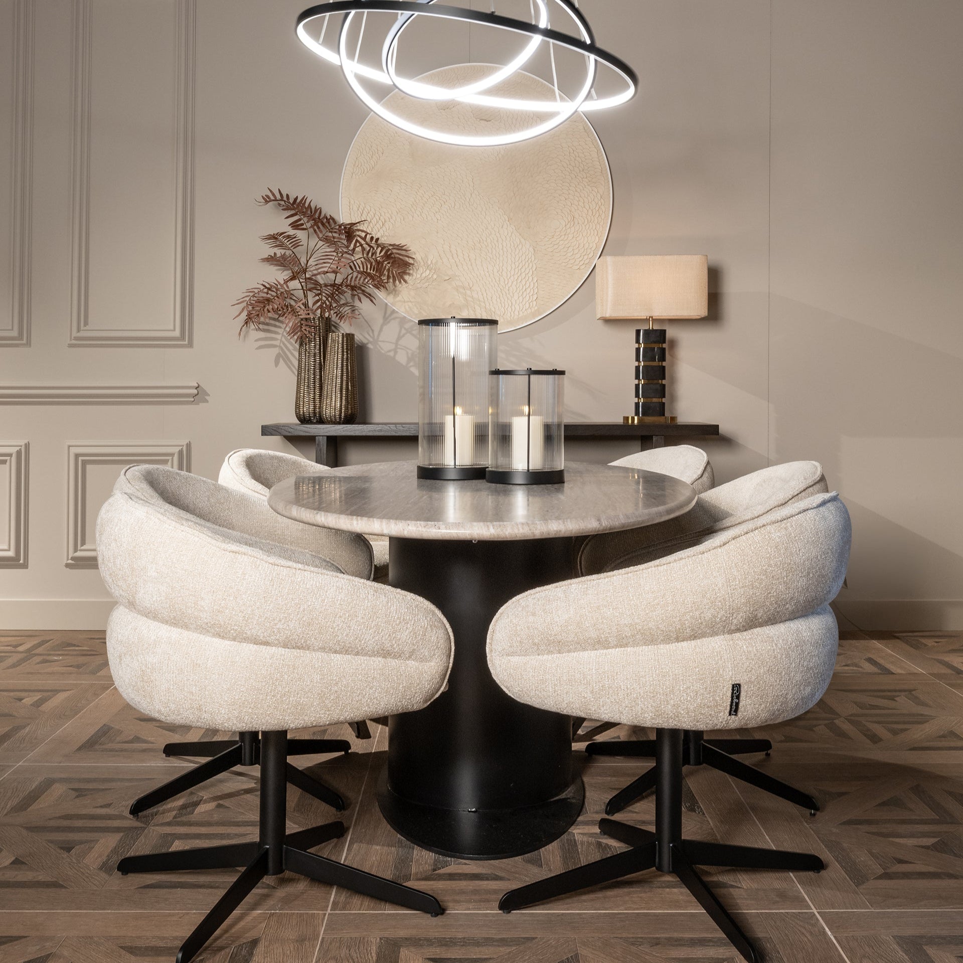 Richmond Interiors Tischlampe Levina inkl. Lampenschirm (Black/gold) Tischlampe Richmond Interiors