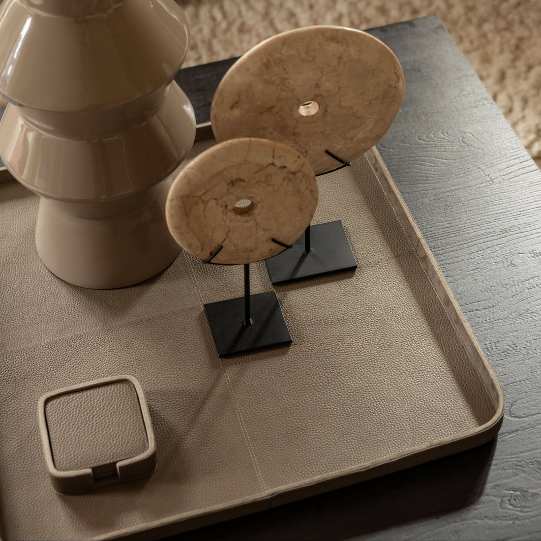 Chamada Ledertablett – Viereckig Beige L (50 x 50 cm) Deko-Tablett Chamada