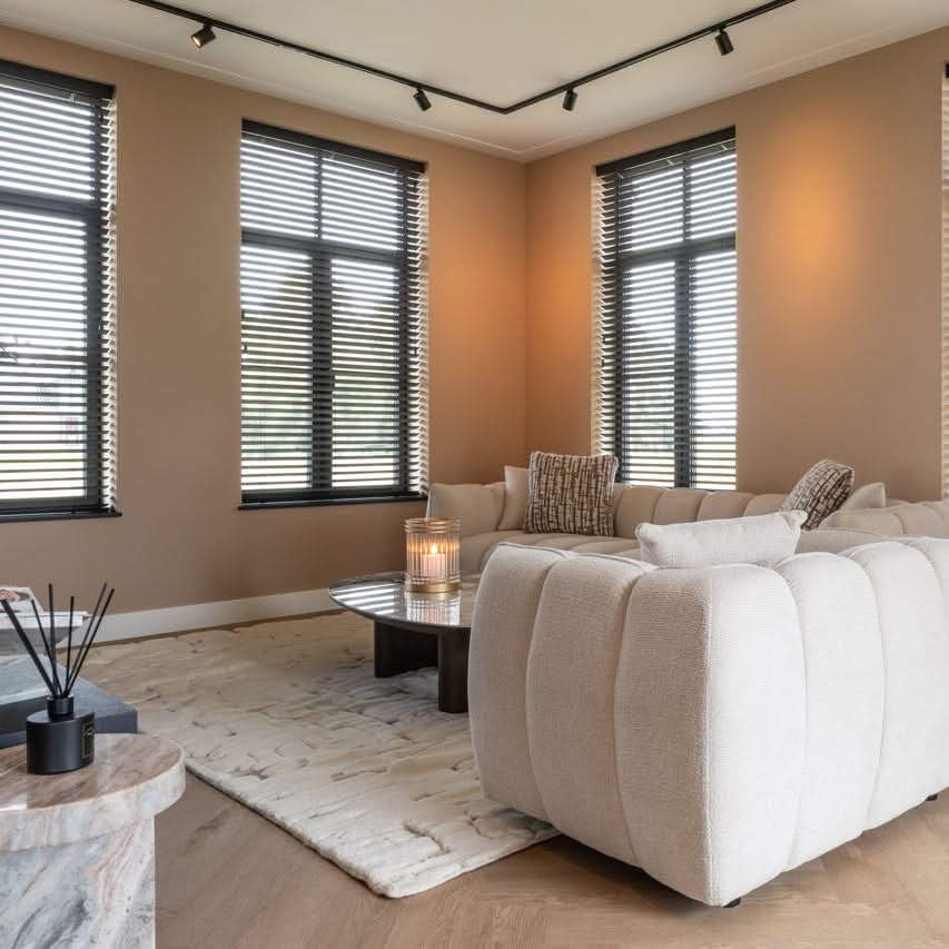 Richmond Interiors – Teppich Mehran White Eckiger Teppich Richmond Interiors