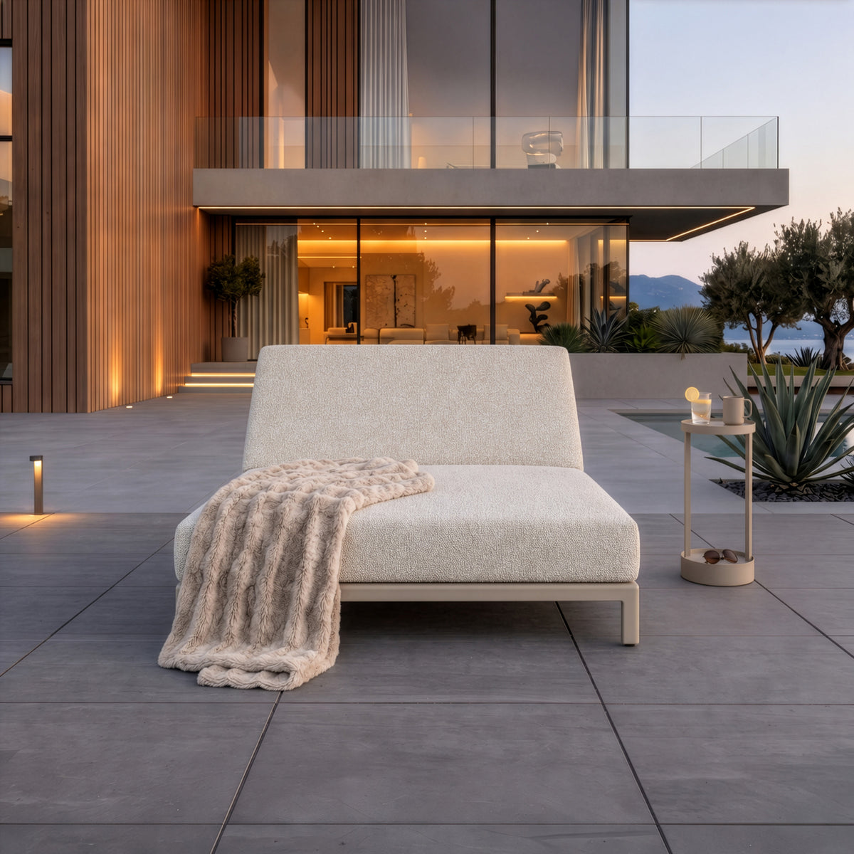 Richmond Interiors Outdoor Liege Kempinski ecru double