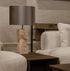 The Grand MONTELLA Tischleuchte – Travertin Beige | Gunmetal Tischlampe The Grand Collection